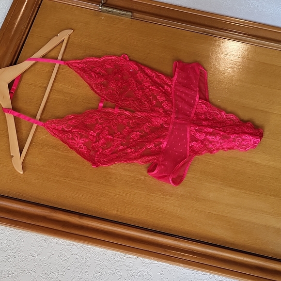 Red floral unlined teddy - Picture 3 of 10